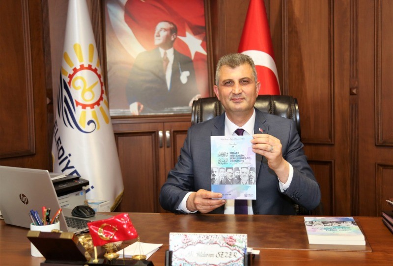 GÖLCÜK BELEDİYESİ “SIRAT-I MÜSTAKİM / SEBİLÜRREŞAD DERGİSİ VE MEHMET AKİF ERSOY” KİTABI YAYINLANDI