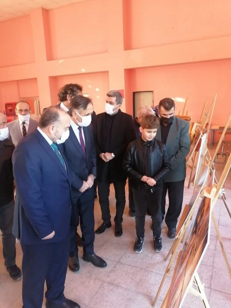 Gölcüklü Oyuncu Yusuf Atasoy Şehit Mehmet Kamil anısına FOTOĞRAF SERGİSİ AÇTI