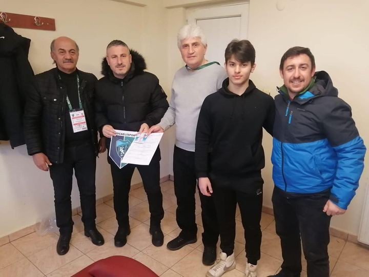 Gölcük Karadenizspor geleceğin yıldızlarını yetiştirmeye devam ediyor  BÜYÜK BAŞARI