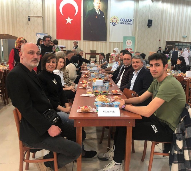 Necati Çelik Devlet Hastanesi Personeli iftarda bir araya geldi ‘BİZ KOCAMAN BİR AİLEYİZ’