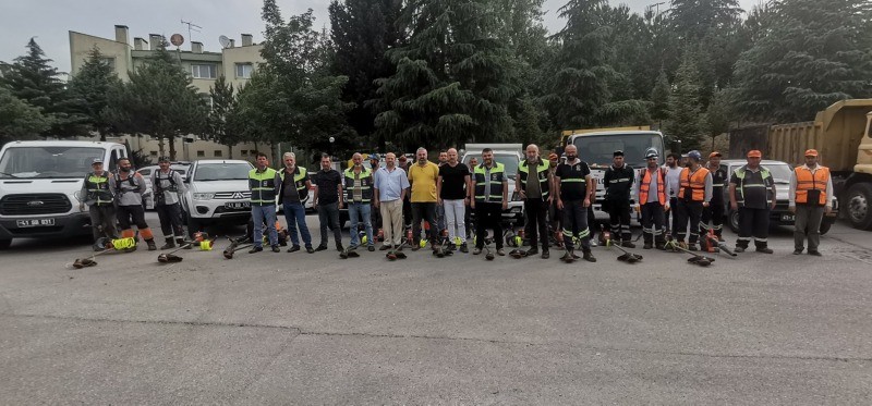 Temizlik İşleri Ekiplerini Genel Temizlik Çalışması ŞİRİNKÖY ve İPEKYOLU MAHALLESİ İLE DEVAM EDİYOR