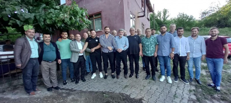 AK Parti’den Kırkpınar Şampiyonu Yunus Emre Akman’a ziyaret ‘SENİNLE GURUR DUYUYORUZ’