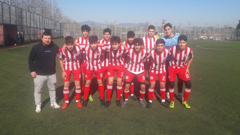 Osmanlı 41 Spor Kulübü Karamürsel İdman Yurdu takımını 2-1 MAĞLUP ETTİ