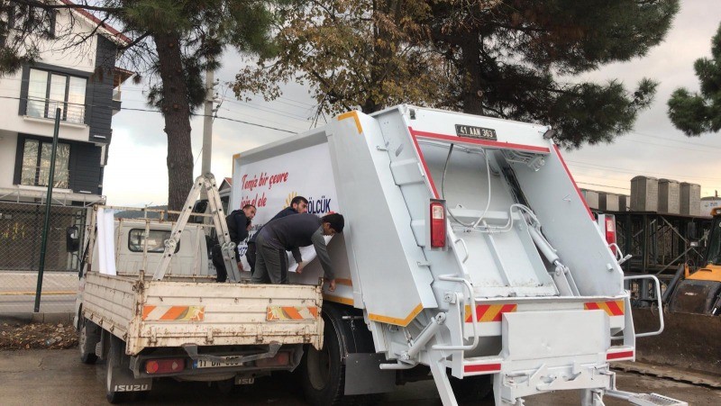 Evsel atık toplama kamyonları yenilenmeye devam ediliyor