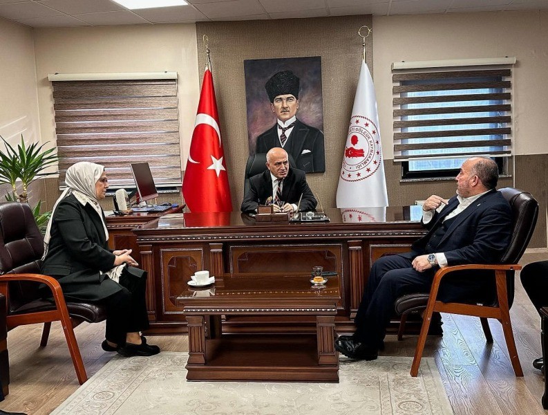 Vekil Katırcıoğlu ve Başkan Seymen’den Kaymakam Canbaba’ya ziyaret ‘GÖLCÜK ÜZERİNE DÜŞENİ YAPAR’