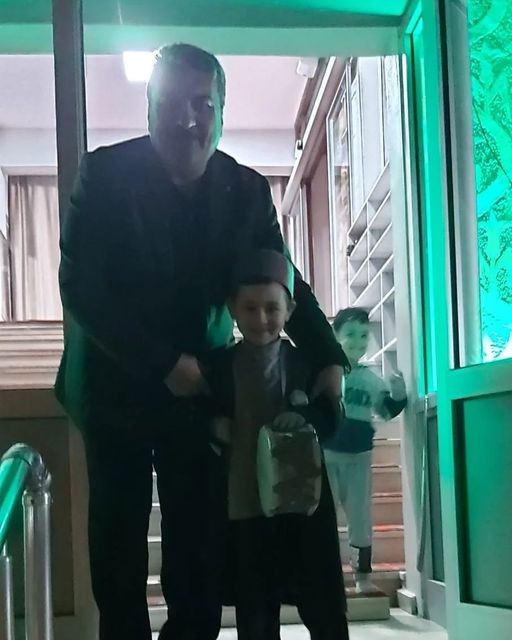 Güzel yürekli çocuklar Hicret Camii’nde İlçe Müftüsü Emin Yılmaz’ı/ RAMAZAN DAVULU İLE KARŞILADI