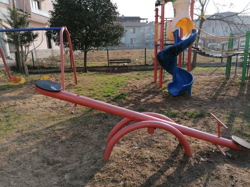 Yaz gelmeden çocuk parklarına bakım yapılmalı