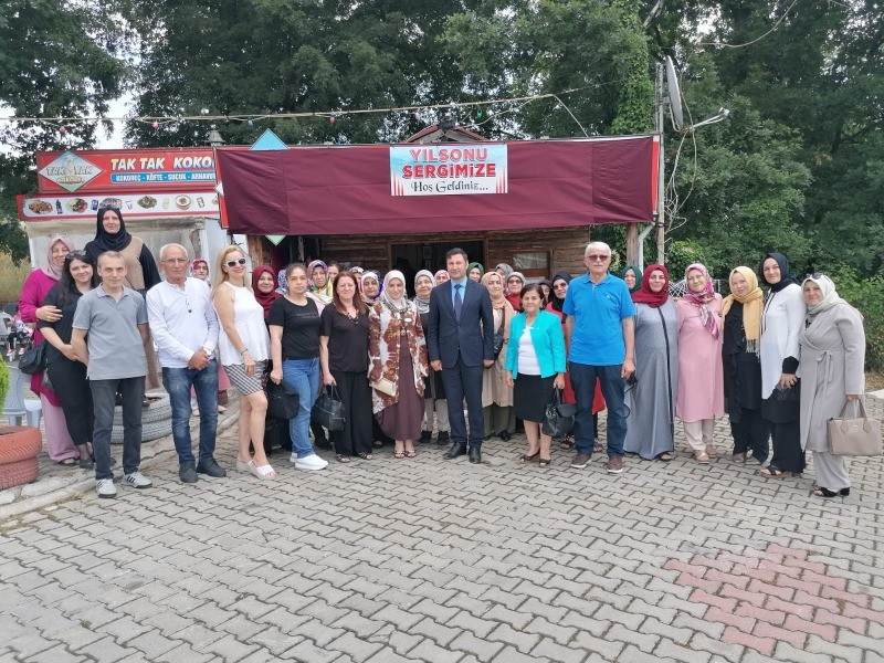Usta Öğretici Hanife Altınok’un yılsonu sergisi BÜYÜK BEĞENİ TOPLADI