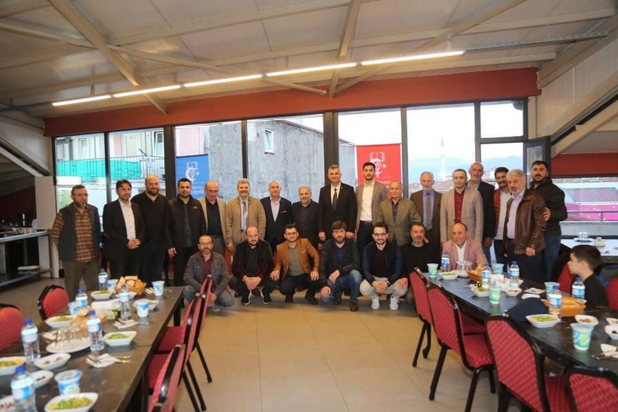 İlim Yayma Cemiyeti Ailesi iftar programında buluştu ‘ALLAH BİRLİĞİMİZİ DAİM EYLESİN’