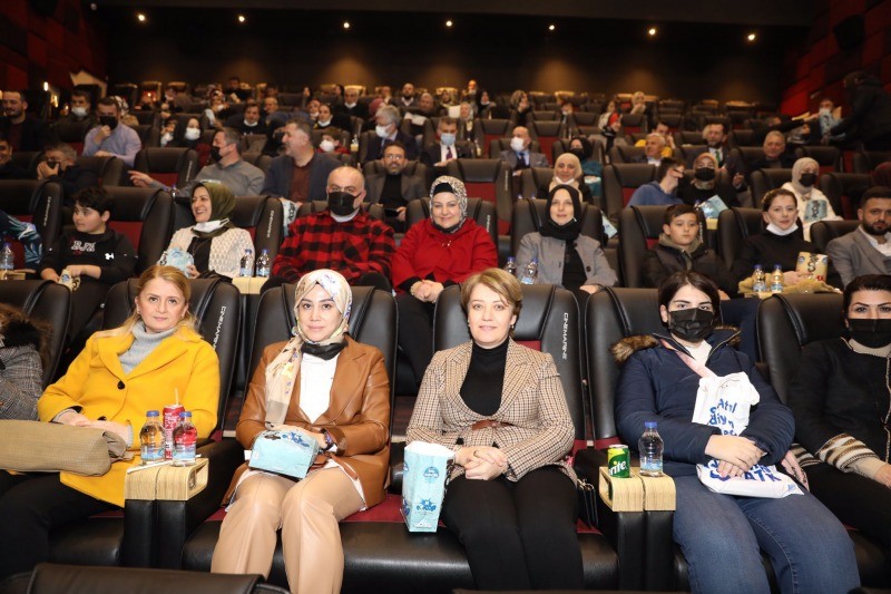 AK Parti Kocaeli, “Kesişme:  İyi ki varsın Eren” filmini izledi