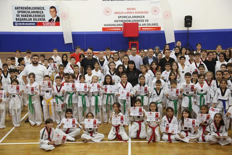 Gölcük Belediyespor Teakwondo Sporcuları BİR ÜST KUŞAĞA GEÇTİ