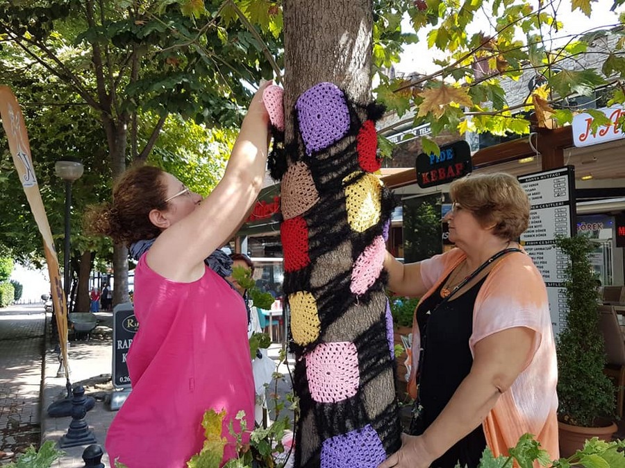 Değirmendere’de Çınar ağaçları ayrı bir güzelliğe büründü
