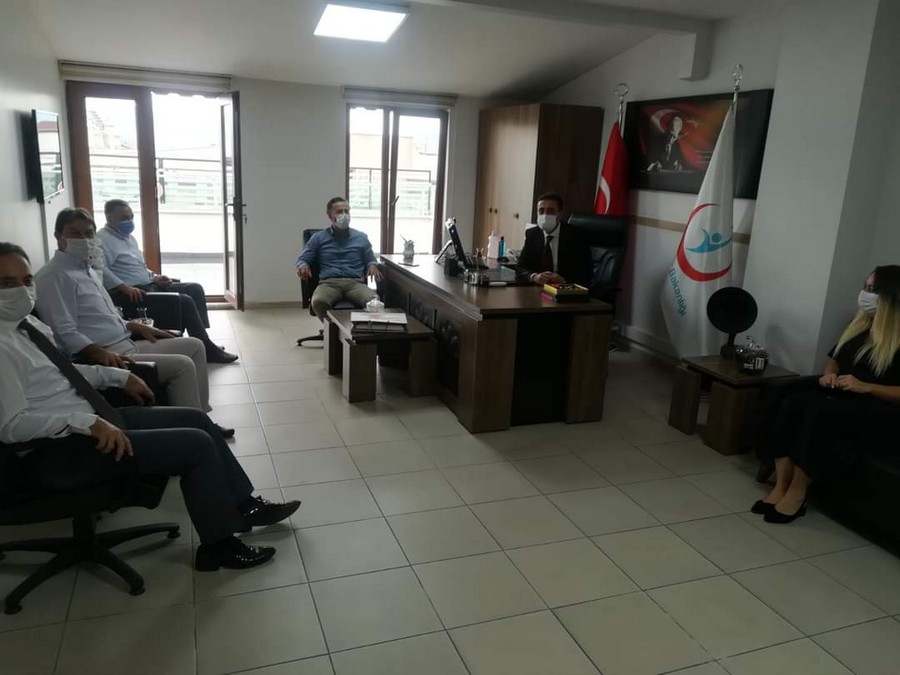 Nuh Çimento Sanayi  Vakfı Ağız Ve Diş Sağlığı Merkezi Yöneticilerinden  GÖLCÜK ADSM BAŞHEKİMİ AYDINALP’E HAYIRLI OLSUN ZİYARET
