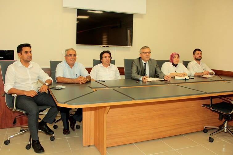 Necati Çelik Devlet Hastanesi doktorlarıyla toplantı yapıldı  SORUNLAR MASAYA YATIRILDI