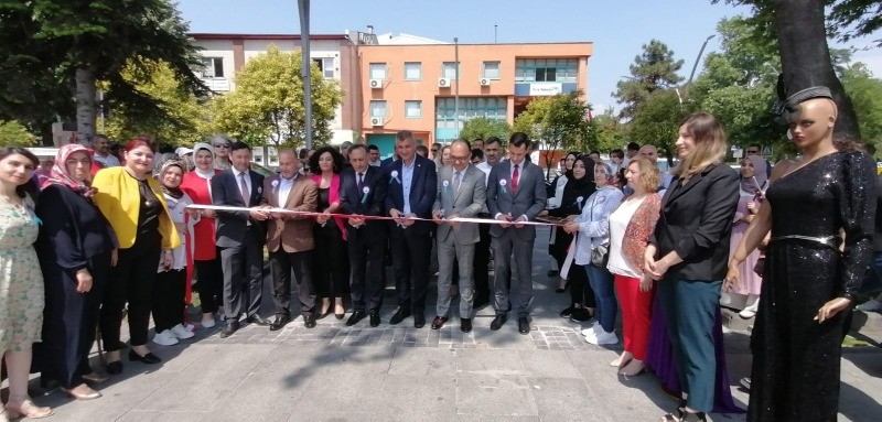 Gölcük’te hayat boyu öğrenme bir görevdir DONANMA KENTİNE YAKIŞIR