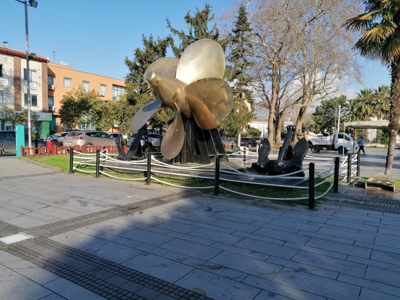 Anıtpark’ta 2013 yılından beri sergileniyor HANGİ GEMİYE AİT OLDUĞUNU BİLEN ÇOK AZ