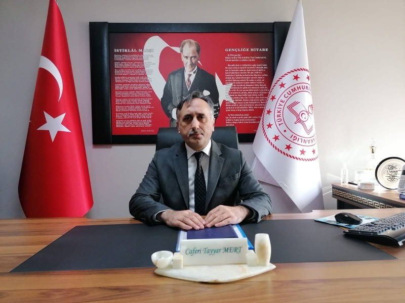 Gölcük’te görev süresi dolan okul müdürlerinin yerleri değişti