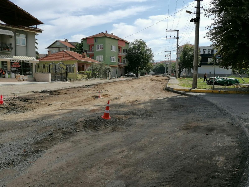 Kavaklı Mahallesi Hürriyet Caddesi’nde ASFALT ÇALIŞMASI BAŞLADI