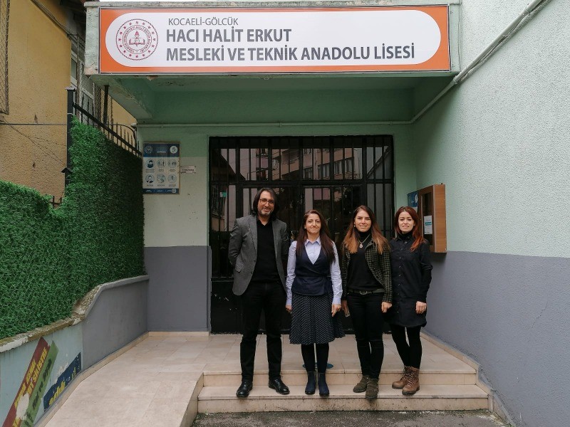 Hacı Halit Erkut Mesleki ve Teknik Anadolu Lisesi’nin tanıtımı yapıldı GELECEĞİN SAĞLIKÇILARI YETİŞİYOR
