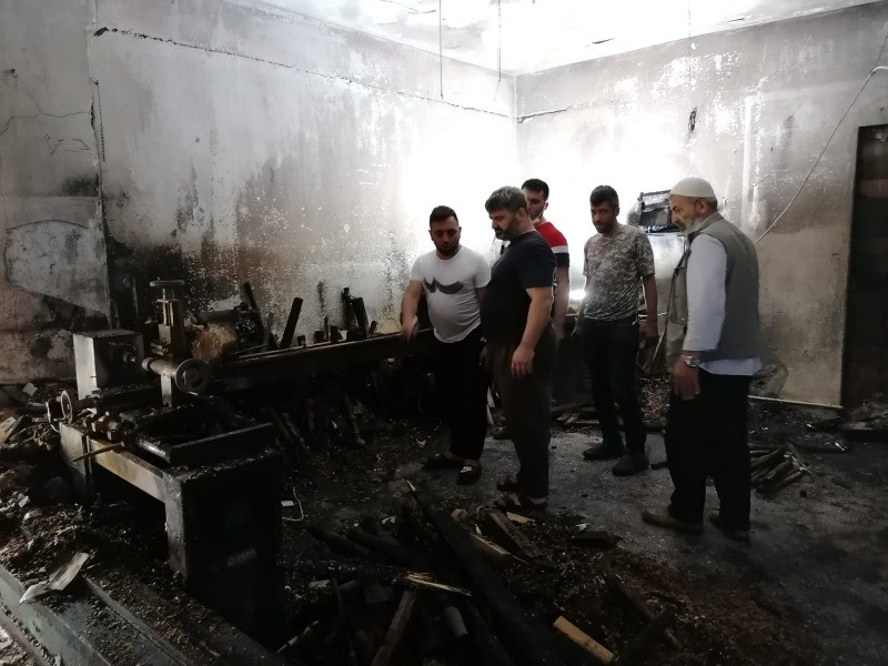 Kurt Kardeşler Torna Tesviye dükkanı TALAŞLAR TUTUŞUNCA YANDI