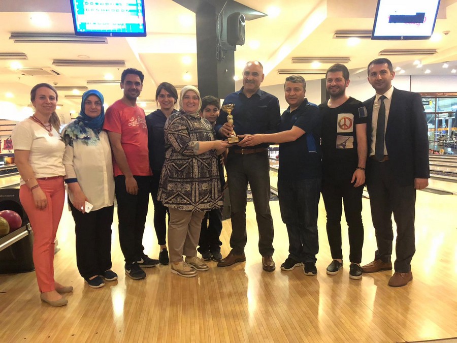 Ebe ve Hemşireler Haftası Bowling Turnuvasında  GÖLCÜK NECATİ ÇELİK 2’İNCİ OLDU