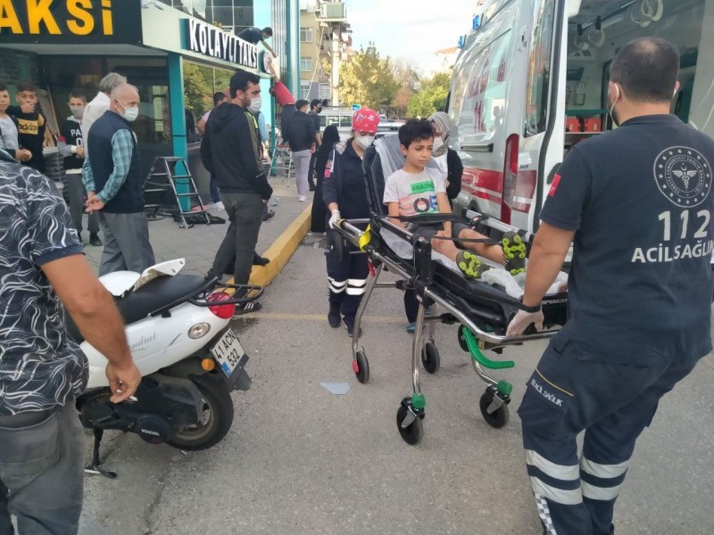 Gölcük’te korkutan kaza ÇOCUĞA MOTOR ÇARPTI