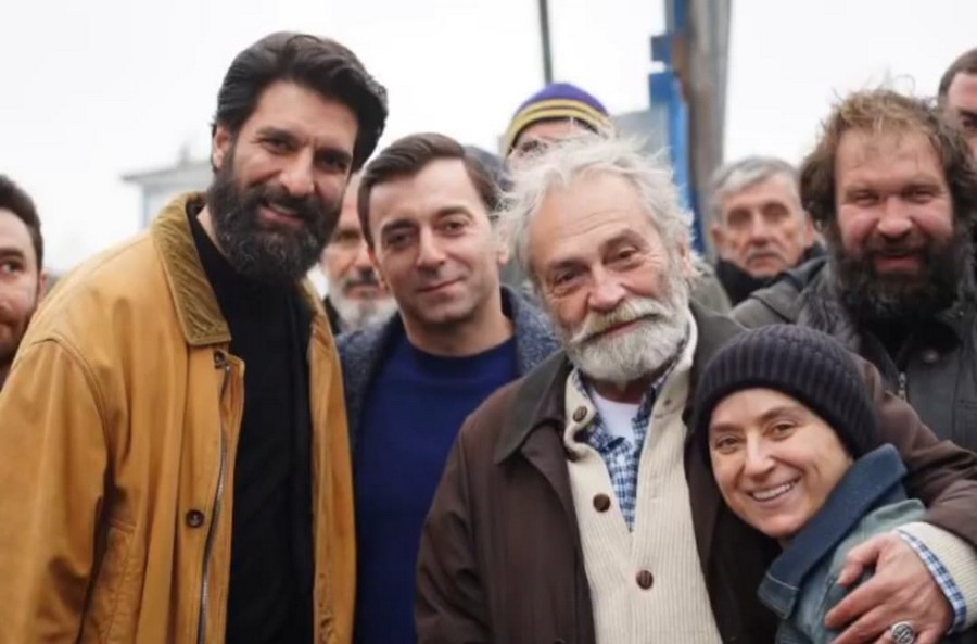 Gölcüklü Tiyatrocu Elif Verit BABA’NIN OSMAN’I