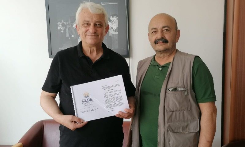 Emekli Amiral Şevki Şekerefeli’den GÖLCÜK’E BÜYÜK ARMAĞAN