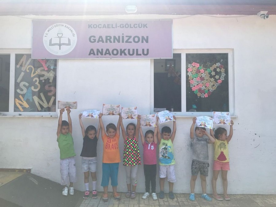 100 GÜNE 100 KİTAP, KİTAP KURDU ÇOCUKLAR