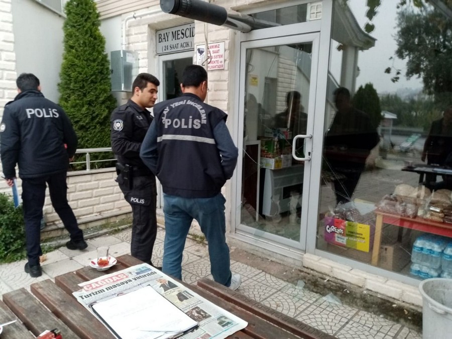 Hırsızlar gözünü Camiye dikti