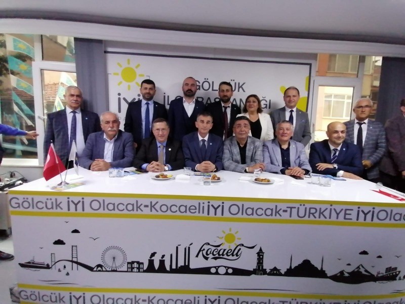 İYİ Parti yeni İlçe Binası açıldı ‘İKTİDARA YÜRÜYORUZ’
