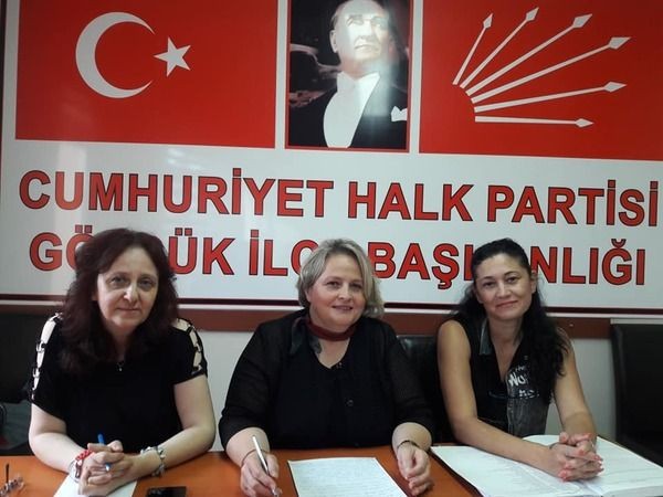 CHP İlçe Kadın Kolları haftalık toplantısını gerçekleştirdi DİYARBAKIR’DAKİ ANNELERE DESTEK VERDİLER