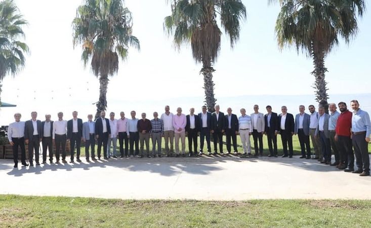 AK Parti İl Başkanı Mehmet Ellibeş eski İlçe Başkanları ile buluştu
