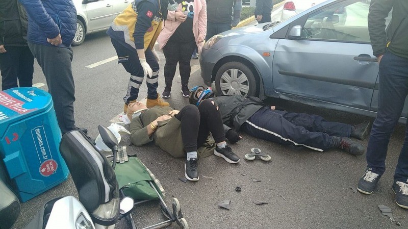 Mareşal Fevzi Çakmak Caddesi’nde meydana gelen kazada  ANNE VE OĞLU YARALANDI