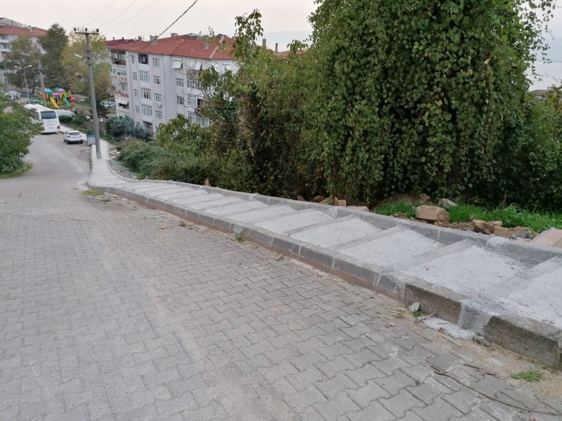 Vatan Caddesi’nde merdivenler tamamlanıyor