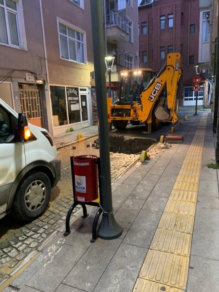 Patlayan su borusuna Gölcük İSU ekipleri Müdahale etti