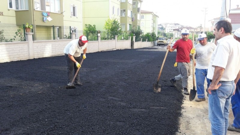 Asfalt yama çalışmaları tüm hızıyla devam ediyor
