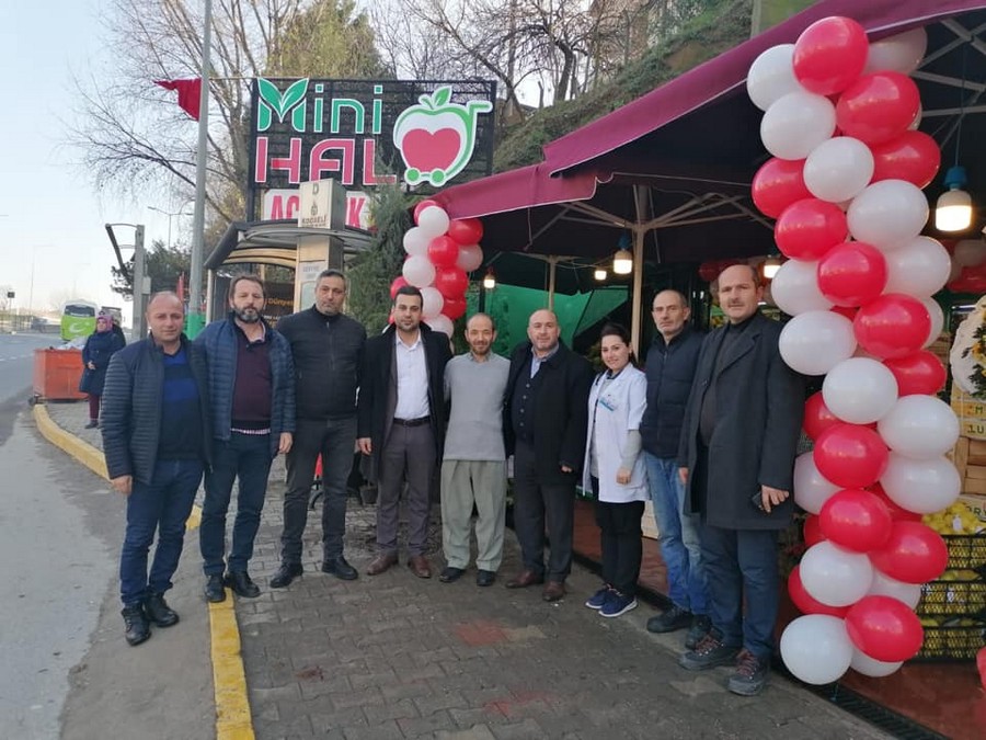 AK Parti İlçe Yönetimi Mini Hal’i ziyaret etti GÖLCÜK’E HAYIRLI OLSUN