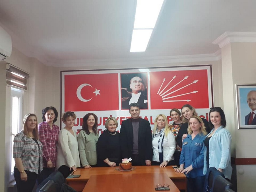 CHP’li Kadınlar İlçe Başkanlarının yeni yaşını kutladı