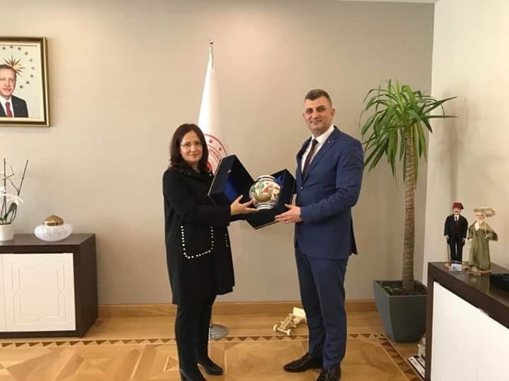 GÖLCÜK BELEDİYESİ VERGİ BORÇLARINI SIFIRLIYOR