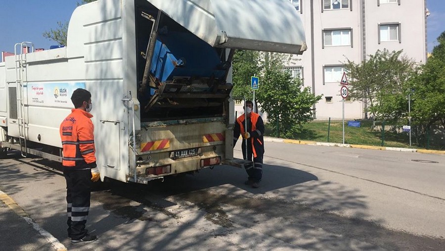 Düzağaç Mahallesi’nde bulunan tüm çöp konteynırları dezenfekte edildi