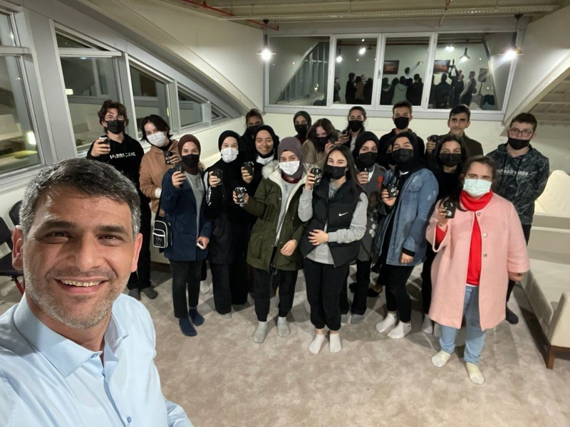 BAŞKAN KOCAMAN GENÇLERLE BİR ARAYA GELDİ