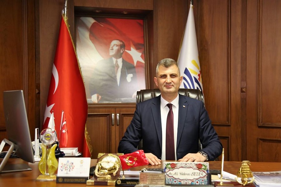 Gölcük Belediye Başkanı Ali Yıldırım Sezer 30 AĞUSTOS ZAFER BAYRAMIMIZIN 101.YILINI COŞKUYLA KUTLAYACAĞIZ