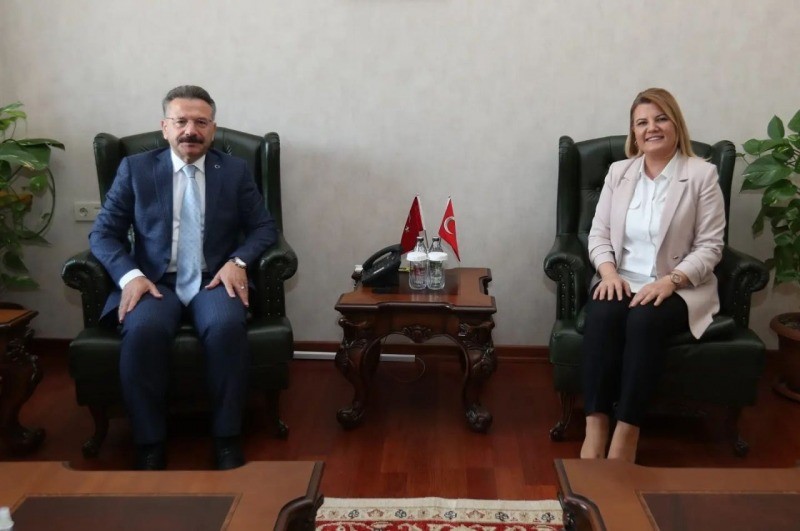 Başkan Hürriyet’ten Eskişehir Valisi Aksoy’a HAYIRLI OLSUN ZİYARETİ