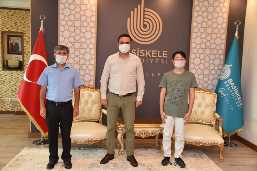 Başkan Özlü LGS Birincisi Burak Bera Özbay’ı ağırladı