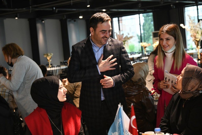 BAŞKAN ÖZLÜ OKUL AİLE BİRLİĞİ BAŞKANLARIYLA BULUŞTU