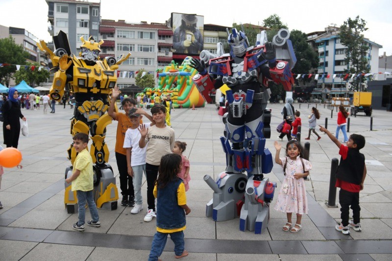 Kocaeli’nin çocukları eğlenceye doyacak;  “BİZİM SOKAKTA ŞENLİK VAR”