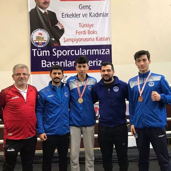 Boksörler ringde fırtına gibi esti