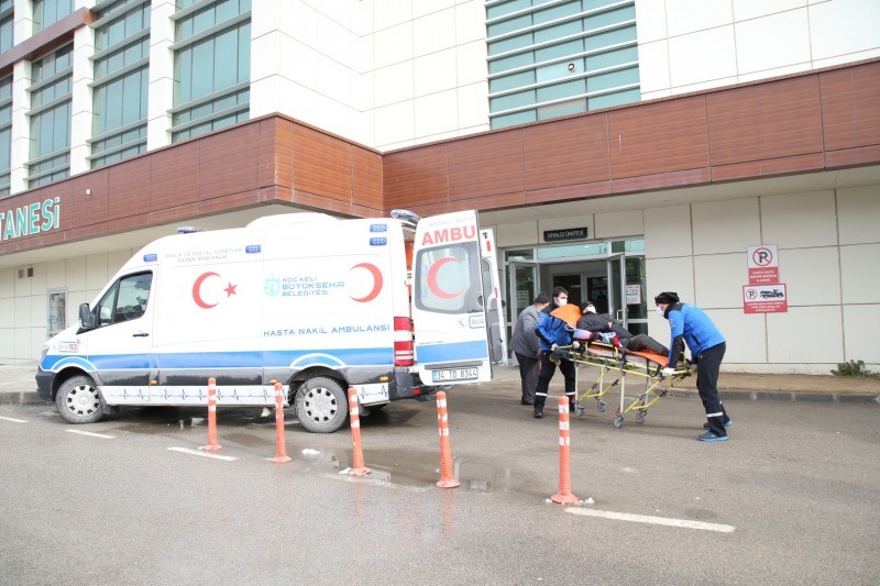 Hasta nakil ambulansları kara kışta görev başında