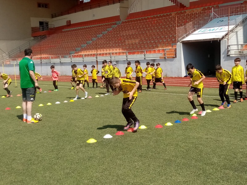 CEPHANELİK SPOR TESİSLERİ’NE İLGİ ARTARAK DEVAM EDİYOR
